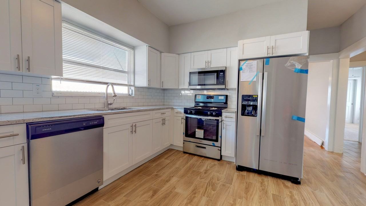 3628 54th Ave N - Photo 3 of 21