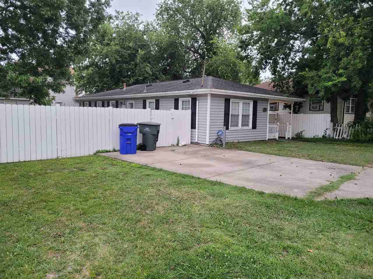 1305 W 37th St - Photo 2 of 20