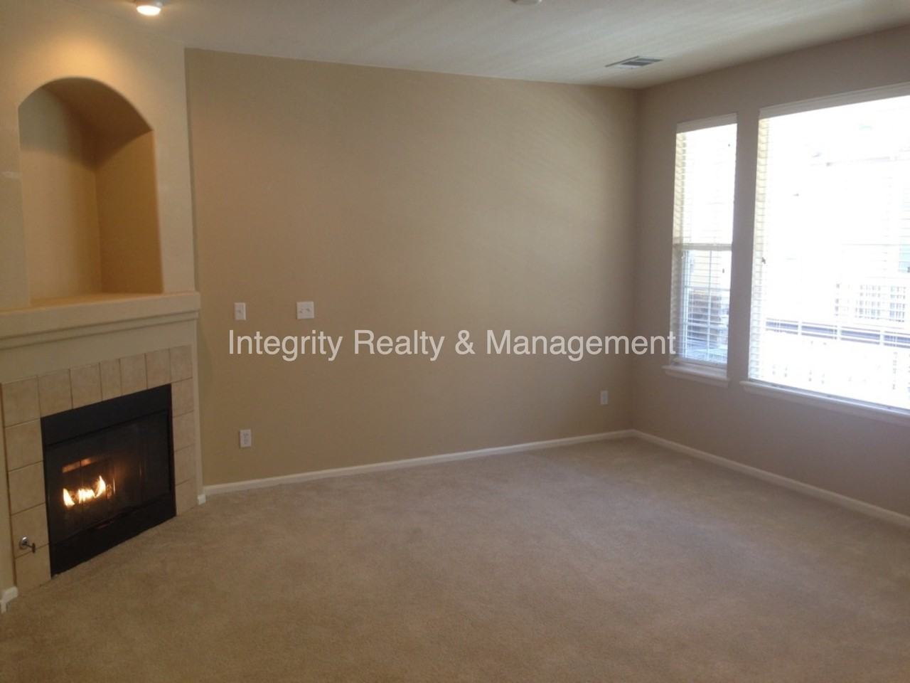1381 Royal Troon Dr - Photo 5 of 28