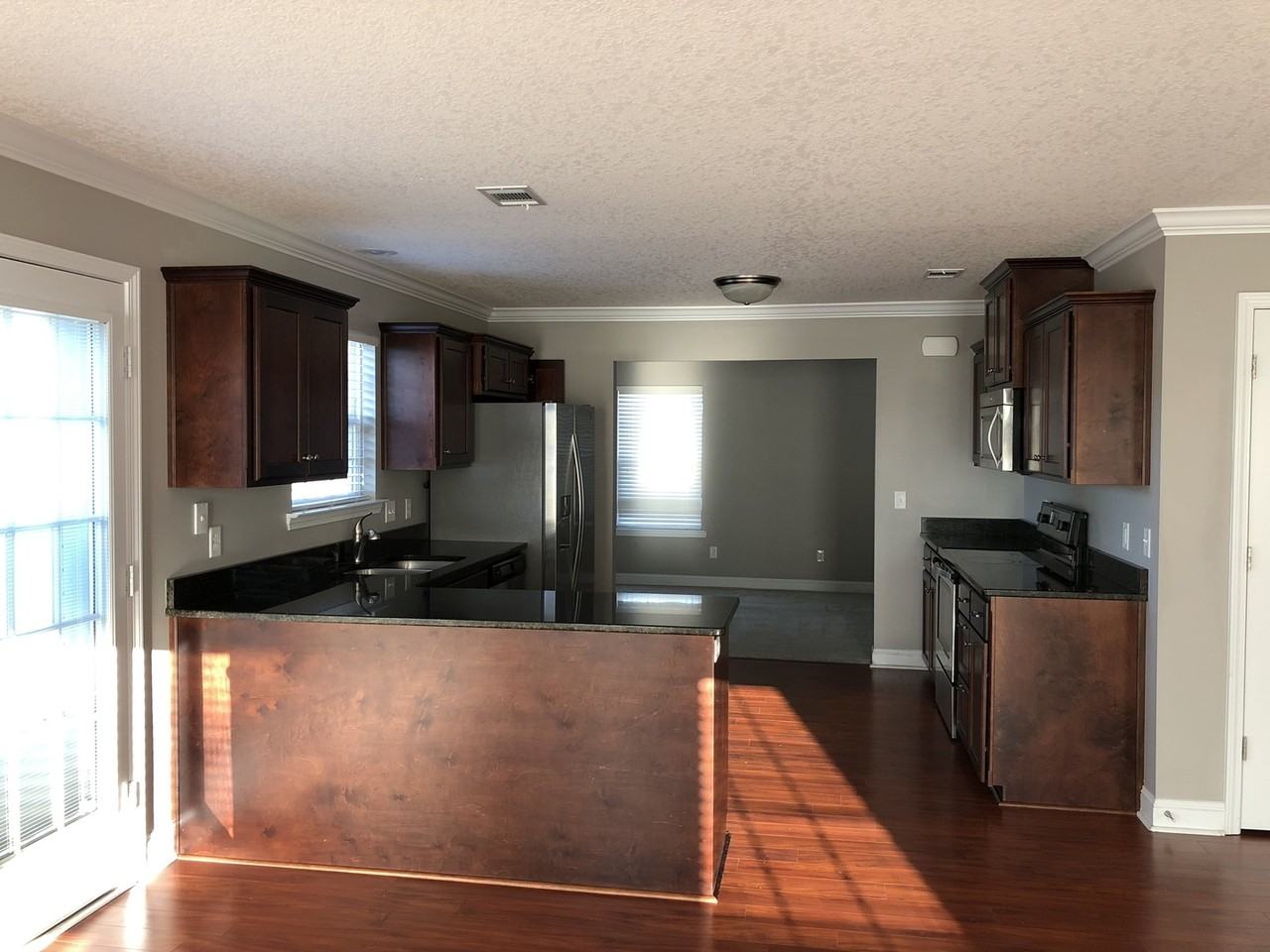 642 Piedmont Avenue - Photo 4 of 24