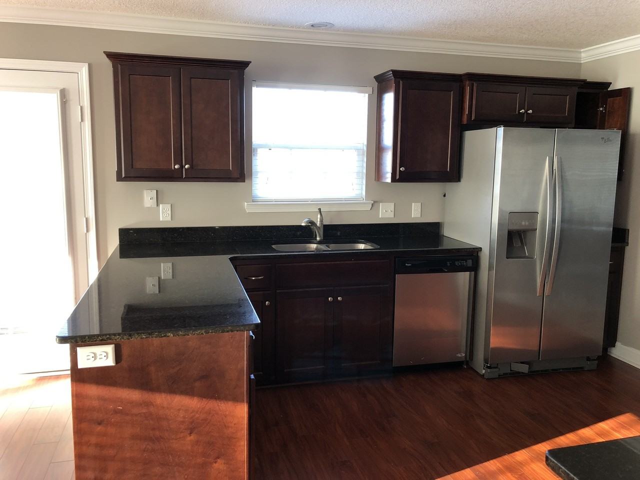 642 Piedmont Avenue - Photo 5 of 24