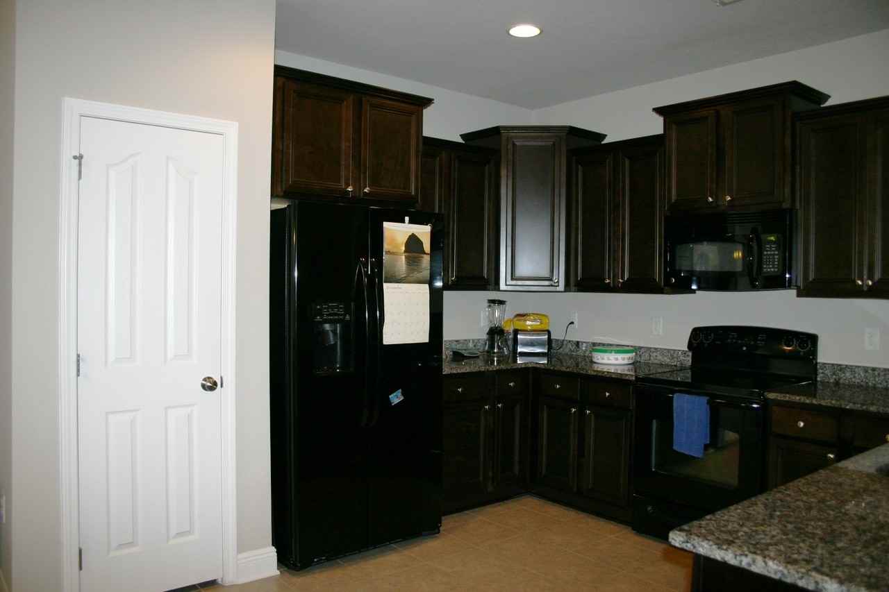 658 Red Fern Rd - Photo 6 of 20