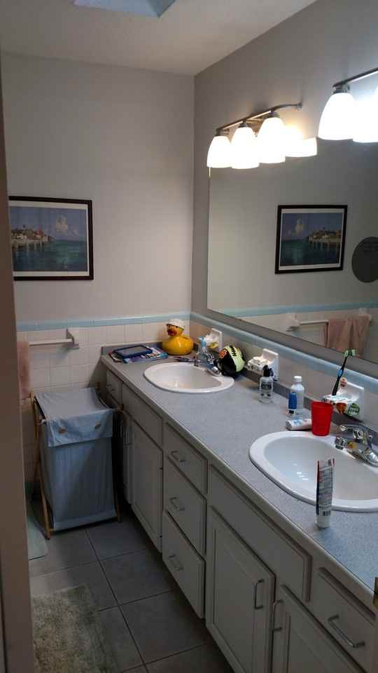 9230 Nw 9th Ave - Photo 4 of 14