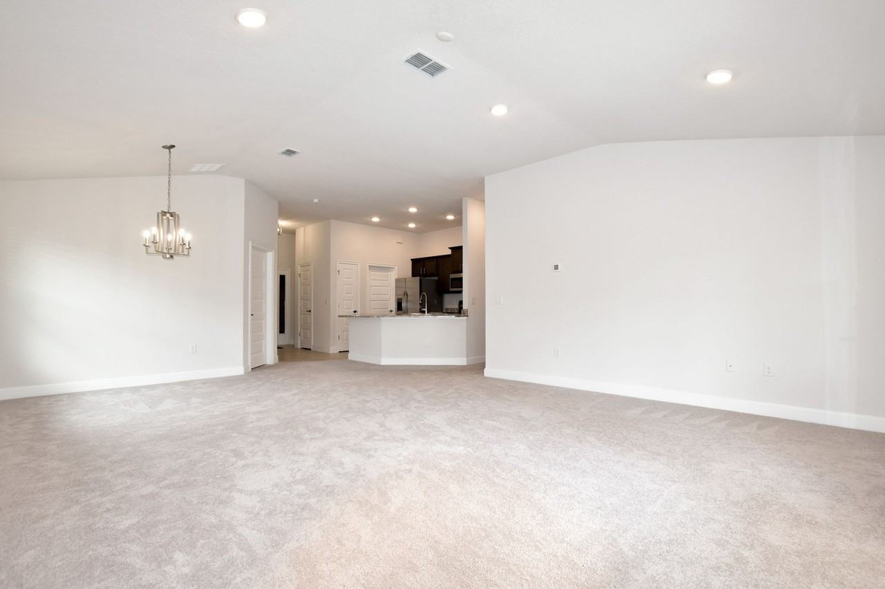 15975 Nw 123rd Ave - Photo 2 of 16