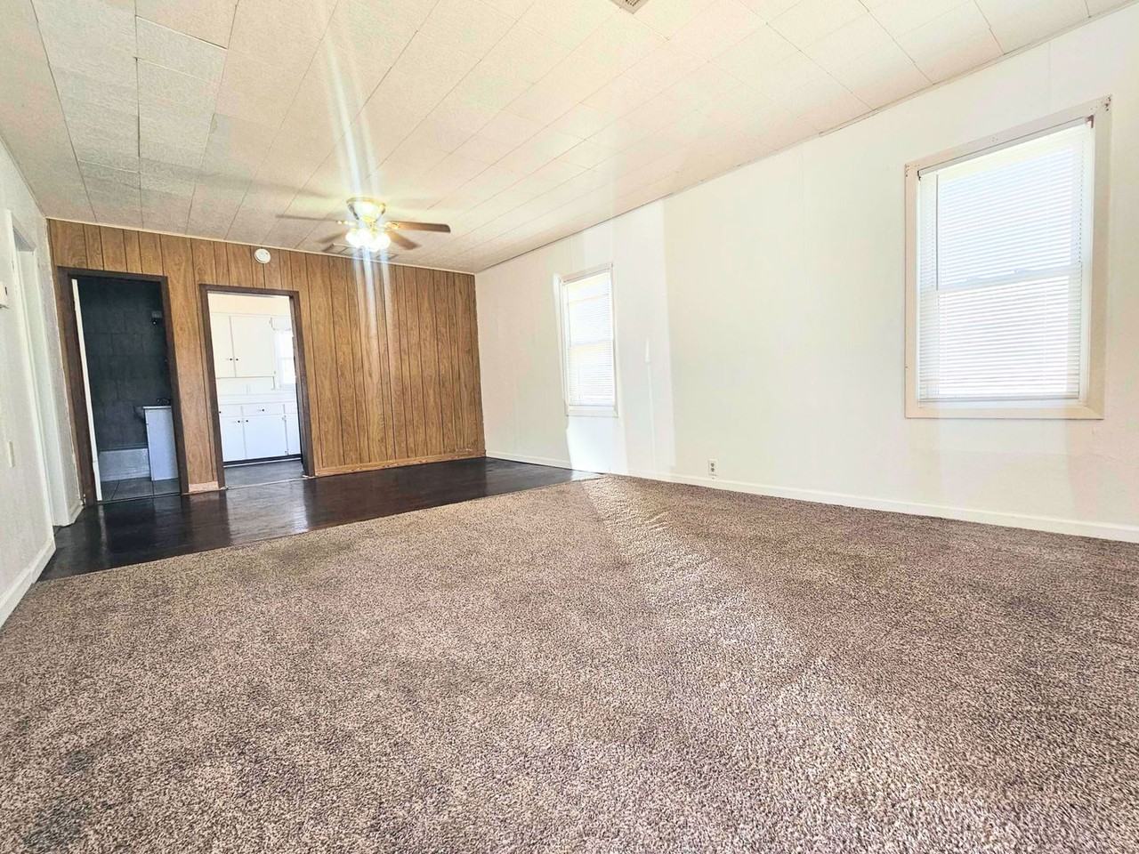 1136 E 7th Ave - Photo 2 of 14