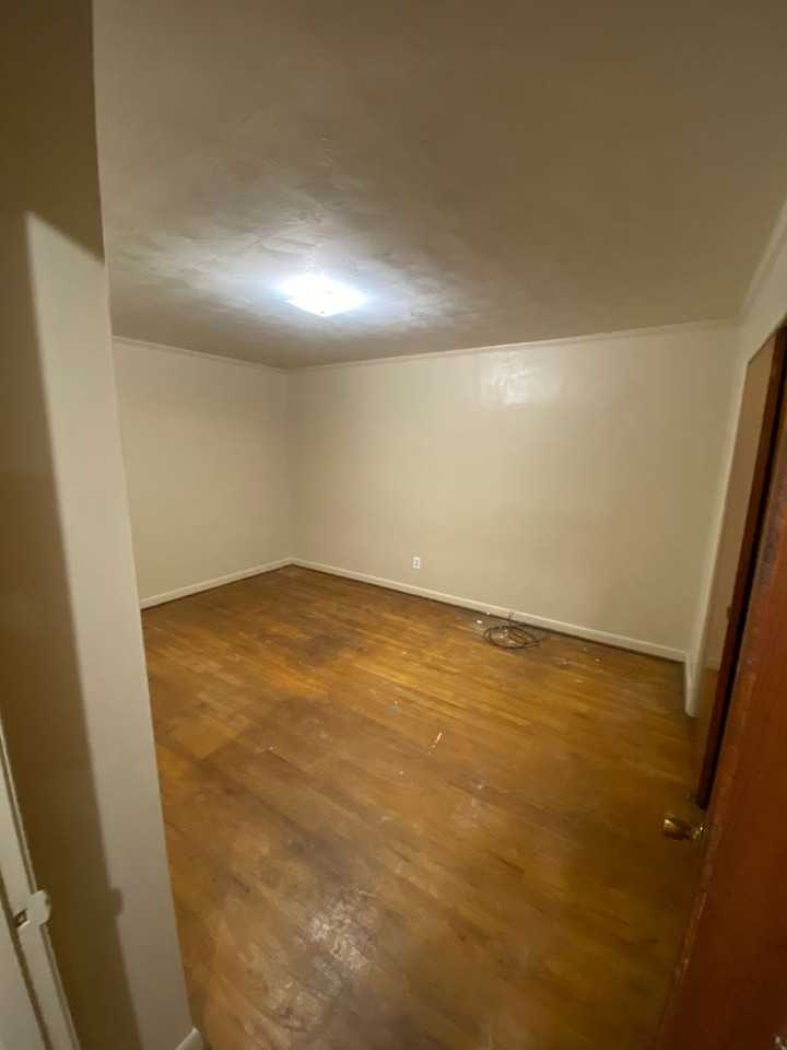 501 Williams St - Photo 3 of 11