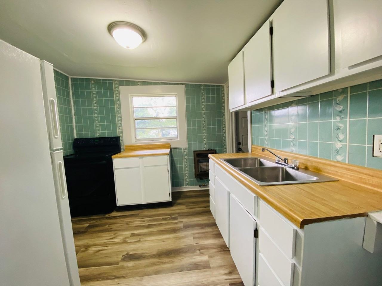 403 Woodward Ave Nw - Photo 2 of 4
