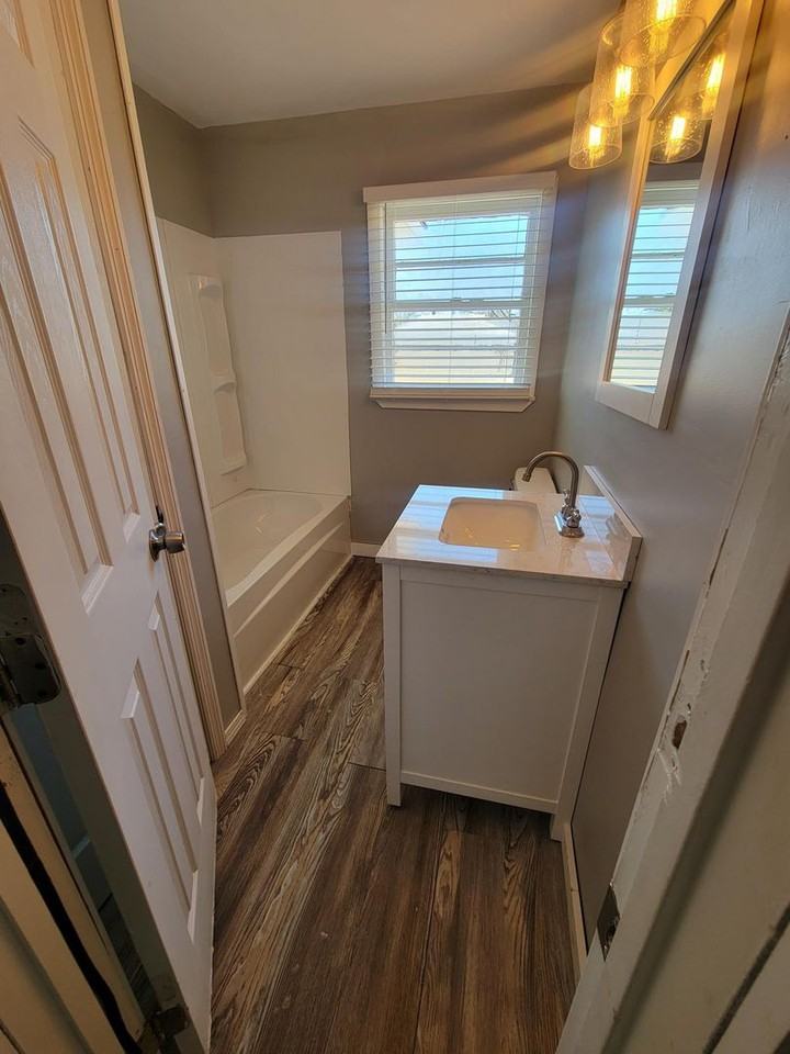 2529 Mc Kleroy Avenue - Photo 6 of 6