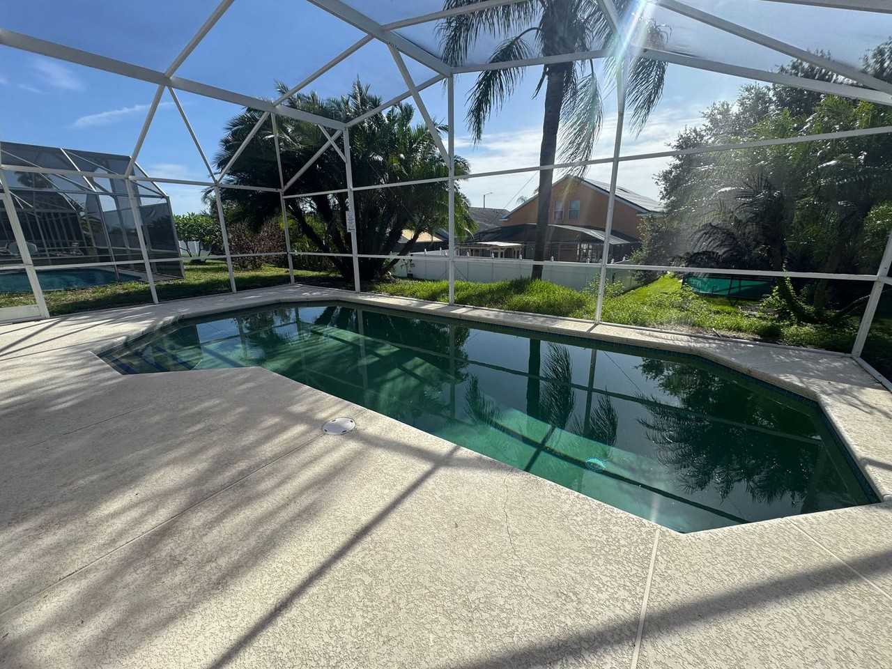 158 Aylesbury Ln - Photo 2 of 32