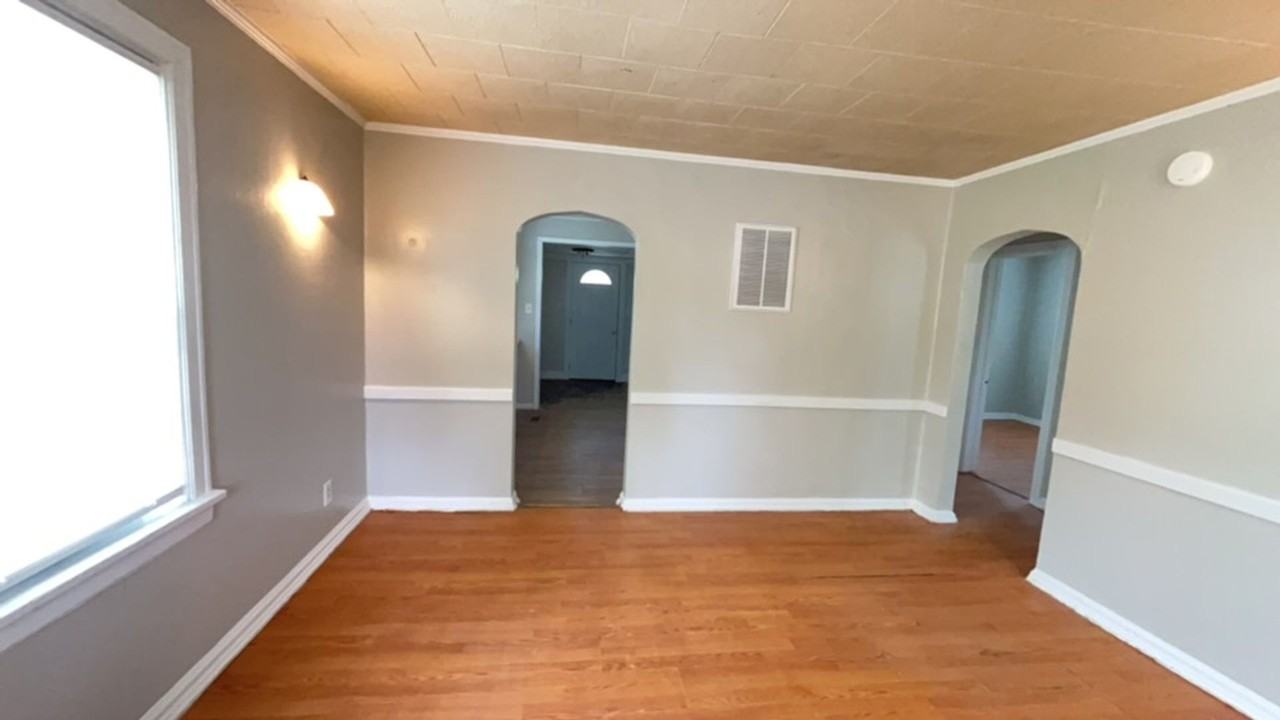 2017 S Waldemere Ave - Photo 3 of 5