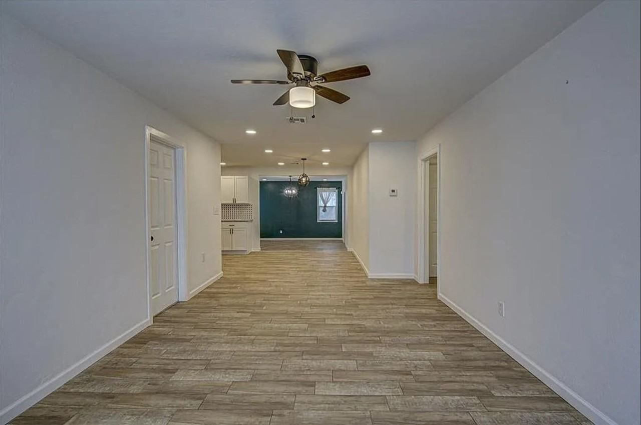2901 Nw 43rd St - Photo 2 of 19