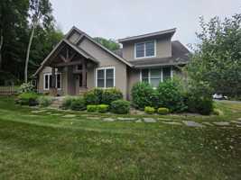 featured image of 3 Laura Ct