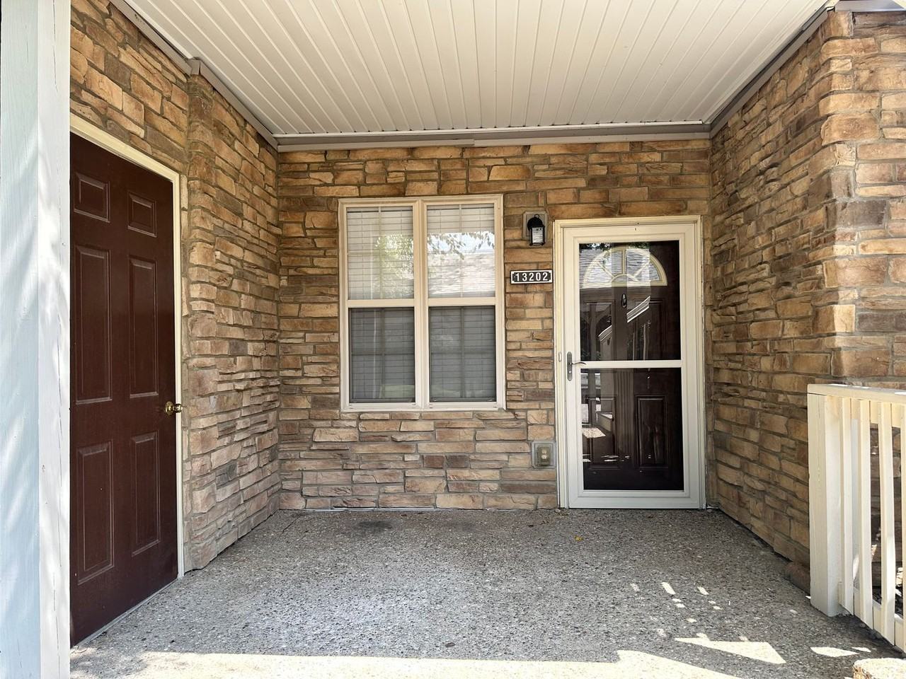 13202 Prospect Glen Way - Photo 3 of 29