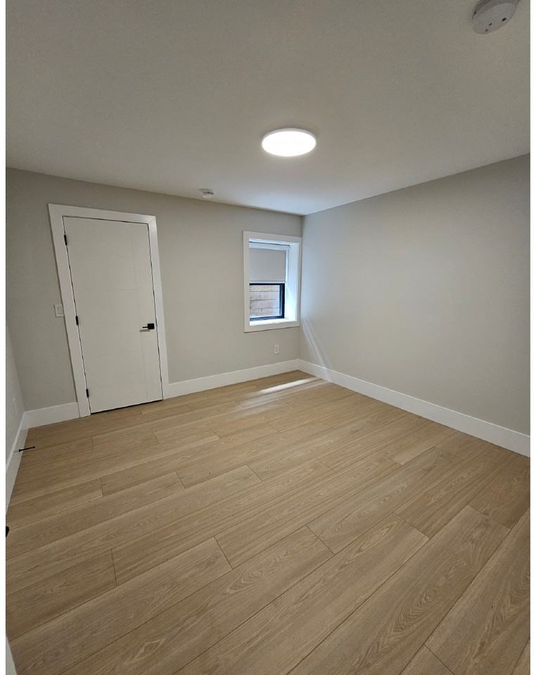 10089 174A Street - Photo 2 of 9