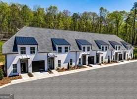 featured image of 119 Chateau Dr Se