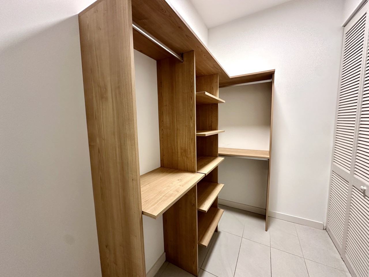 83 Northwest 26th Street #S3 - Photo 6 of 11