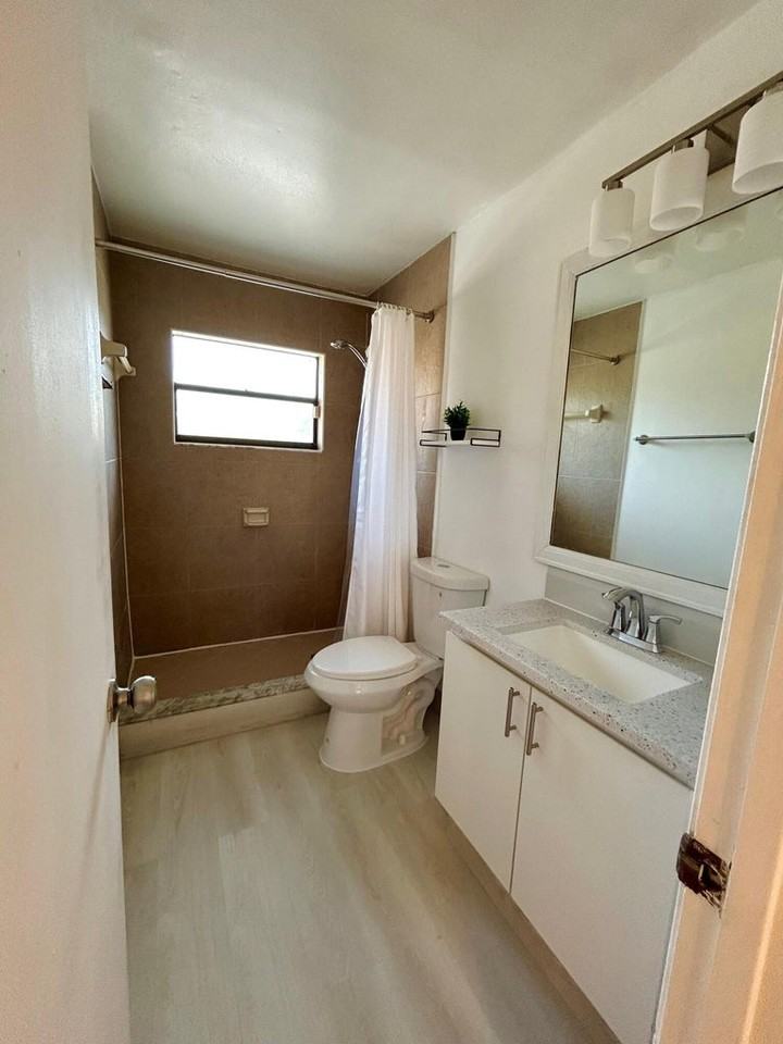 9649 Northwest 4th Street - Photo 3 of 8