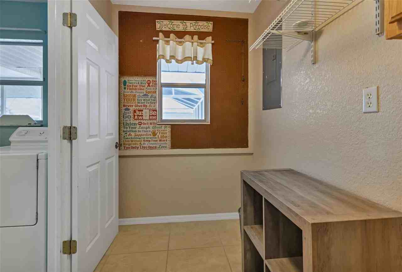 Van Nuys Cir - Photo 7 of 15