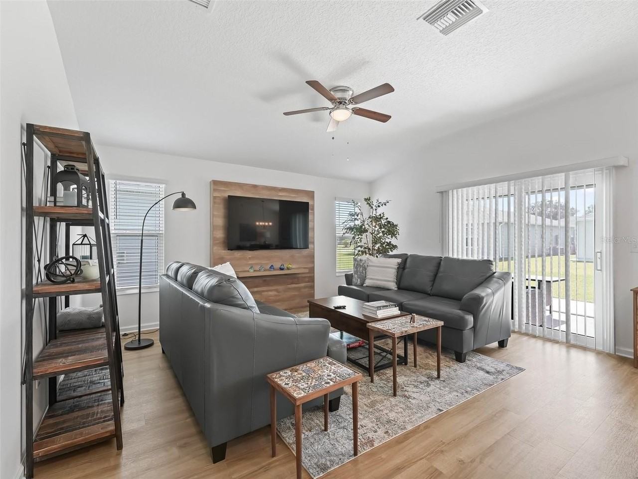 928 Veronica Ct - Photo 4 of 25