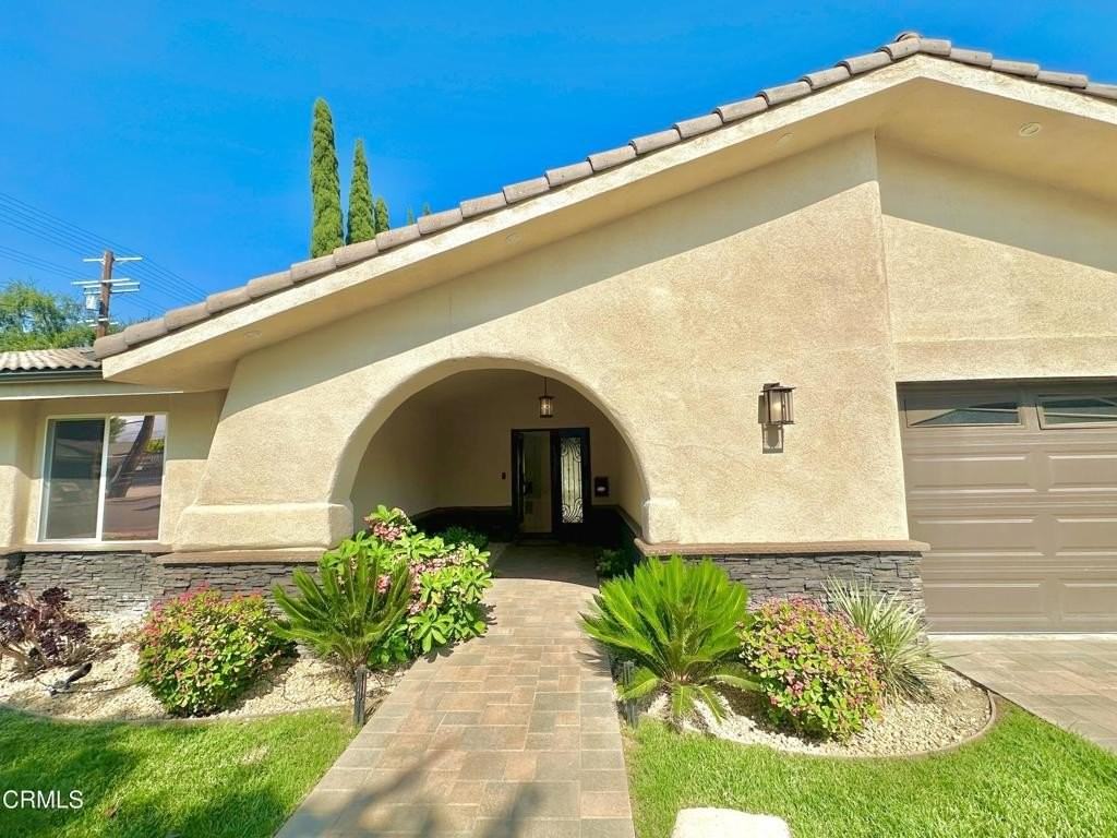 10462 Yarmouth Ave - Photo 2 of 30