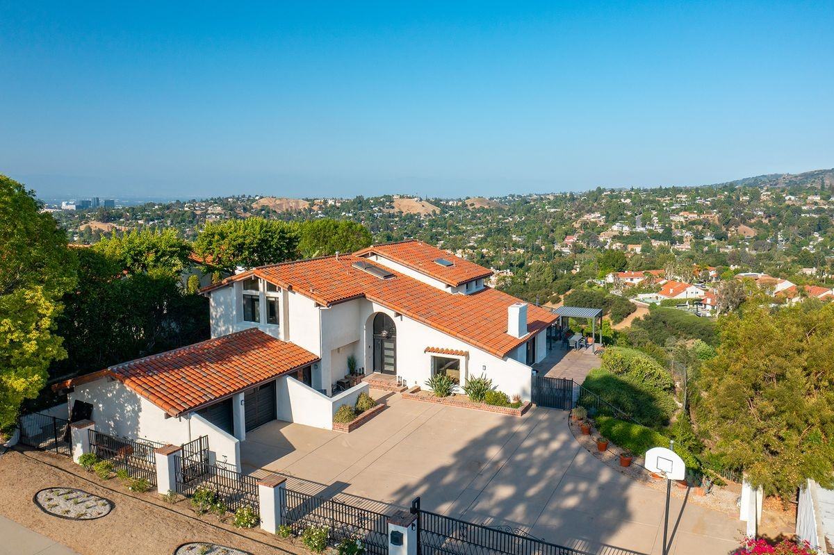 4372 Park Vicente - Photo 2 of 49
