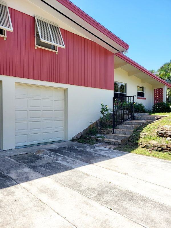 1333 Worth Ct Ne - Photo 2 of 6