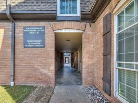 6100 N Brookline Ave #28 - Photo 1 of 1