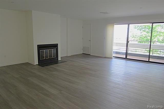 280 Daines St Apt 400a - Photo 2 of 33