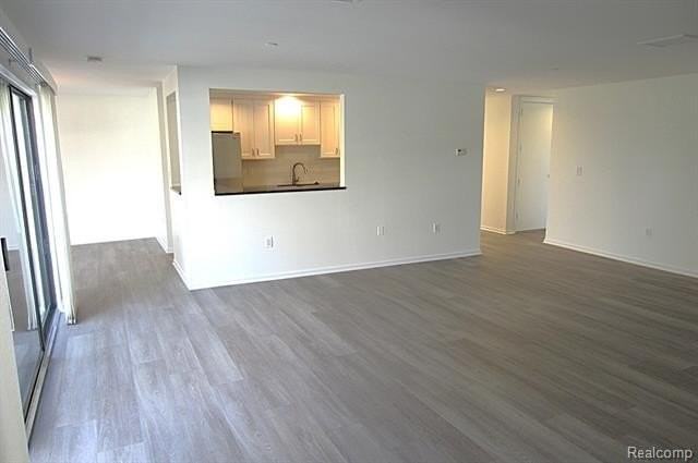 280 Daines St Apt 400a - Photo 4 of 33