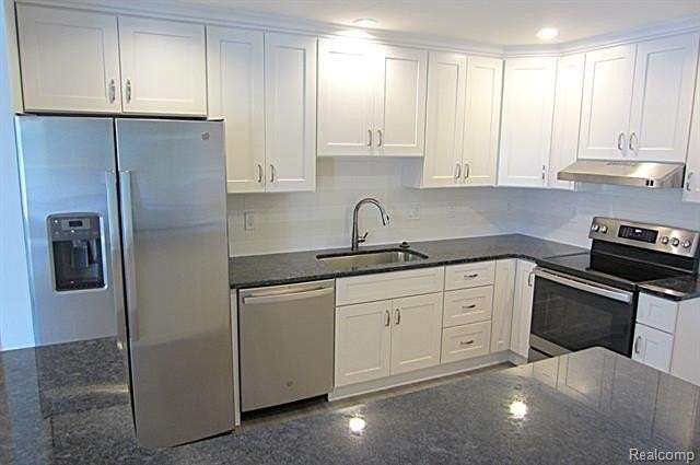 280 Daines St Apt 400a - Photo 5 of 33