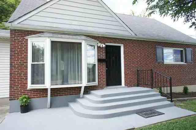 712 Fresno Road - Photo 2 of 10