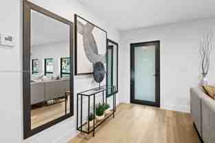 679 Sw 17th Ct - Photo 1 of 1
