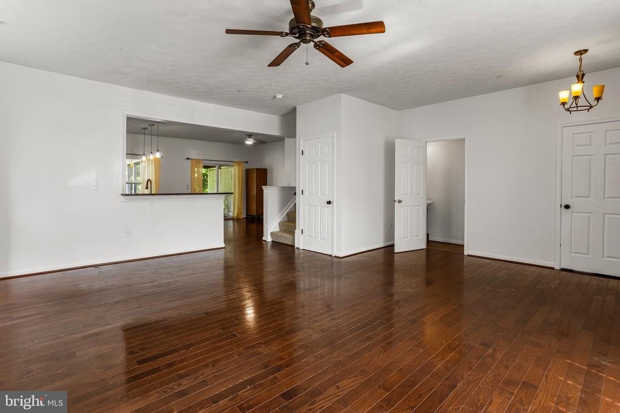 8220 Silverton Ct - Photo 3 of 42