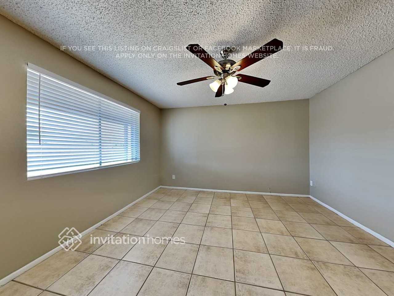 6813 W Montebello Ave - Photo 6 of 17