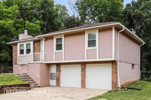 featured image of 701 Se Redwood Ln