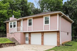 701 Se Redwood Ln - Photo 1 of 1