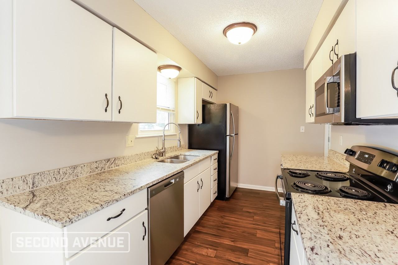 701 Se Redwood Ln - Photo 3 of 24