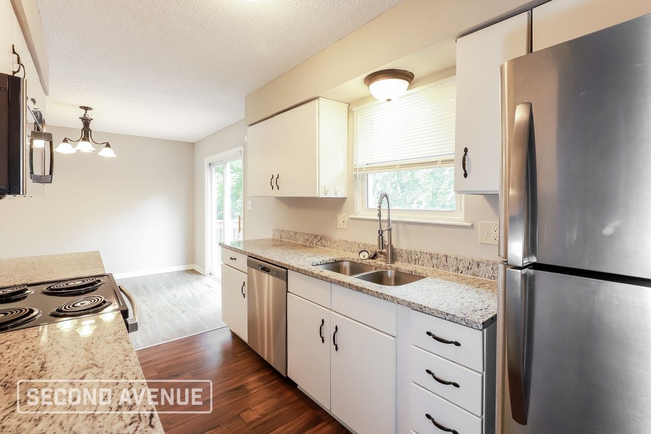 701 Se Redwood Ln - Photo 4 of 24