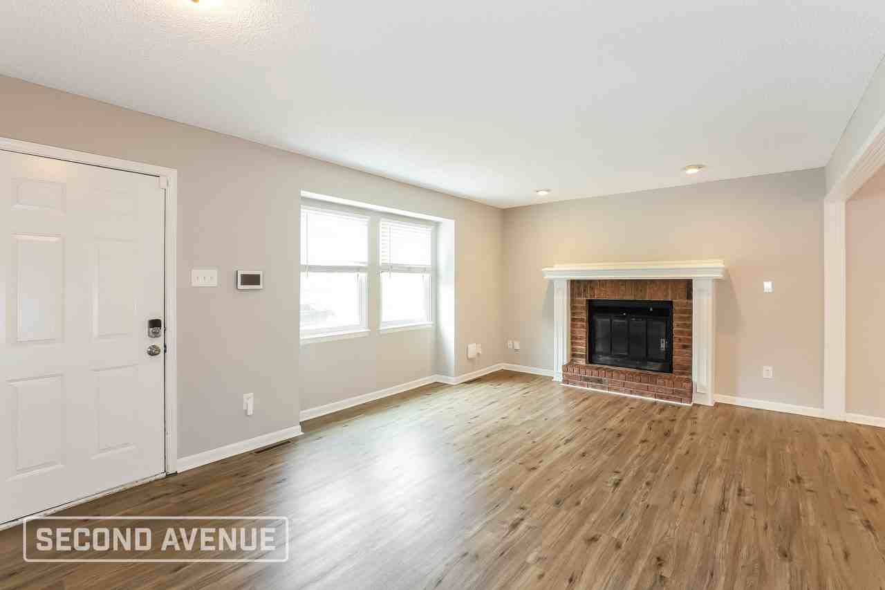 701 Se Redwood Ln - Photo 5 of 24