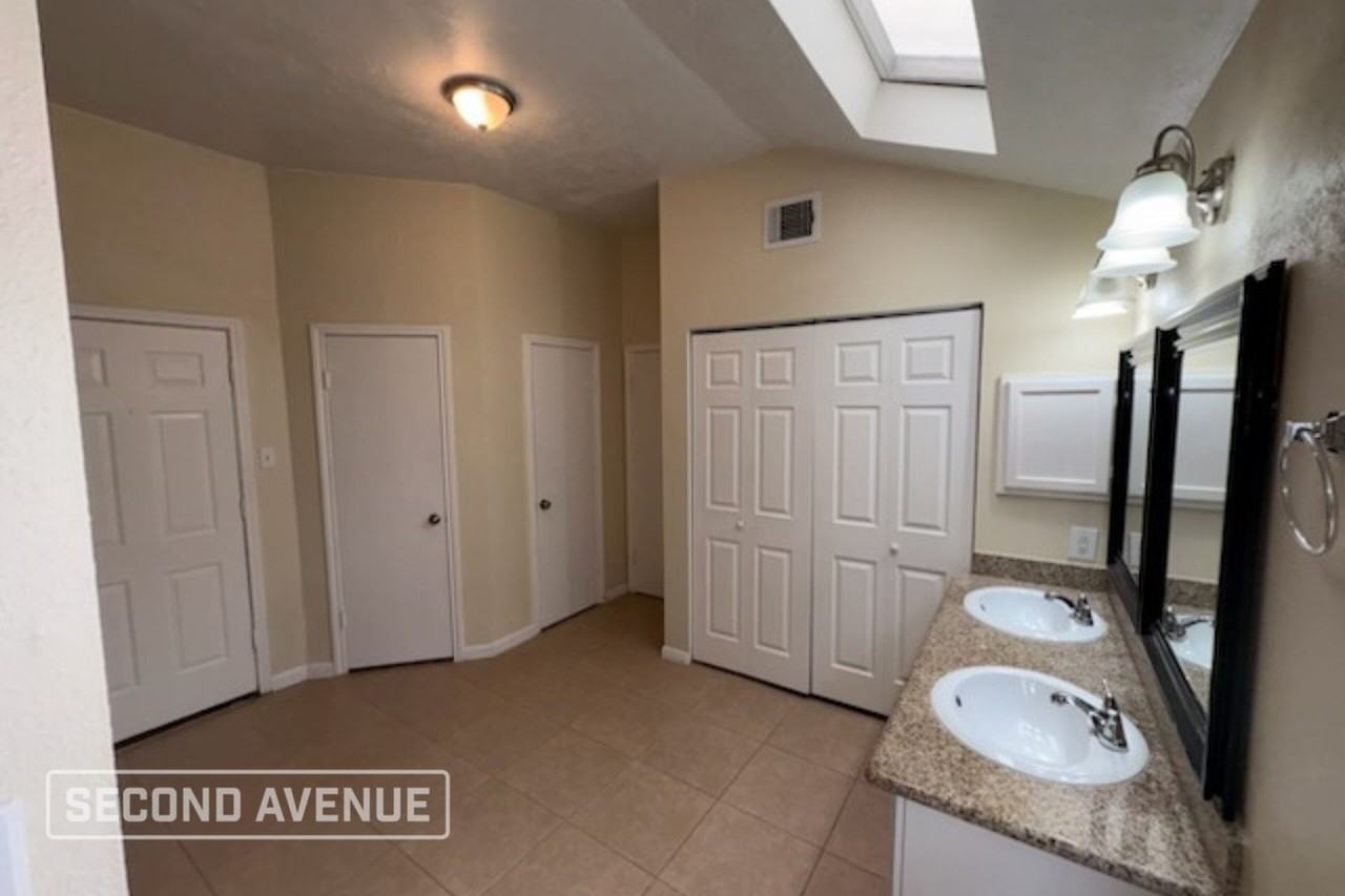 7610 Alcomita Dr - Photo 6 of 18