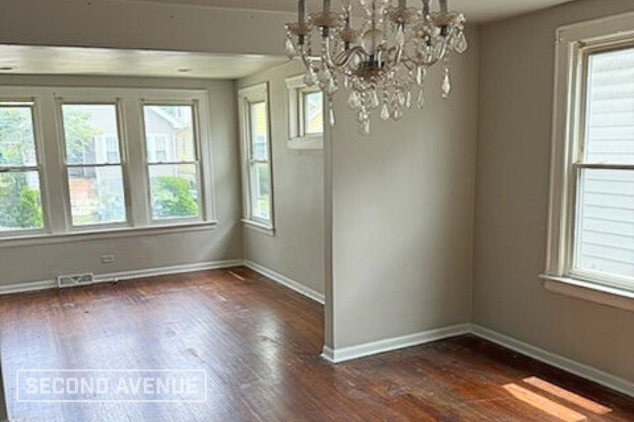 10024 S Lafayette Ave - Photo 3 of 16