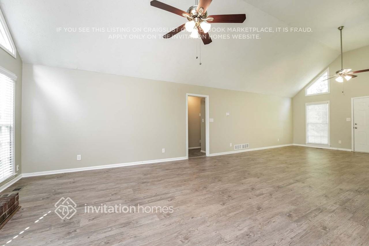 1501 Sundale Dr - Photo 3 of 17