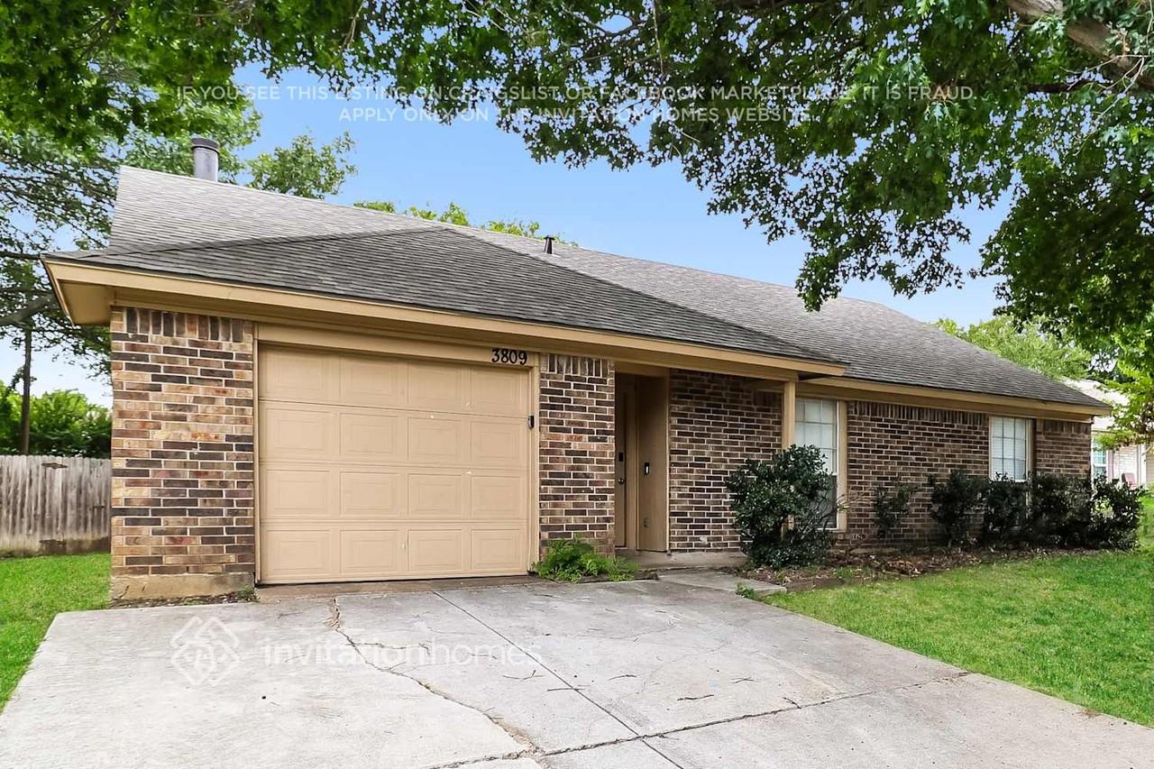 3809 Wooddale Ct - Photo 3 of 17