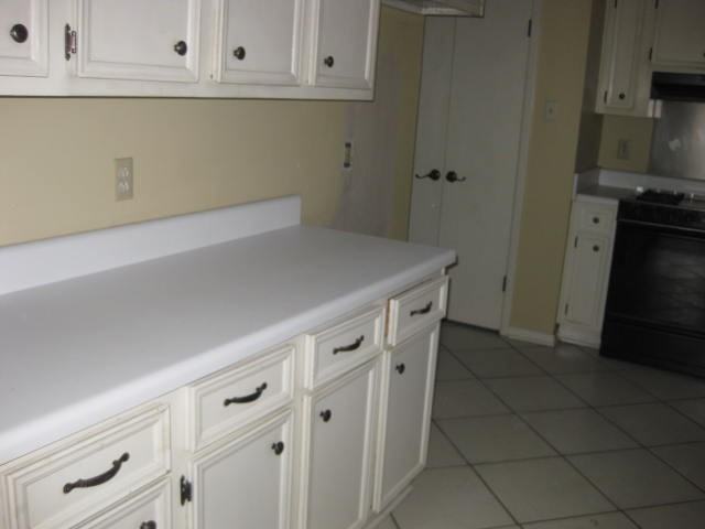 7422 Tara Dr N - Photo 3 of 9