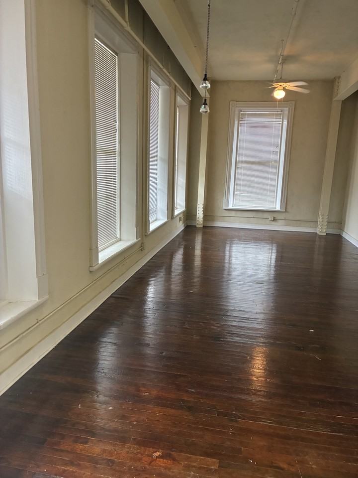 The Rose - Photo 7 of 8