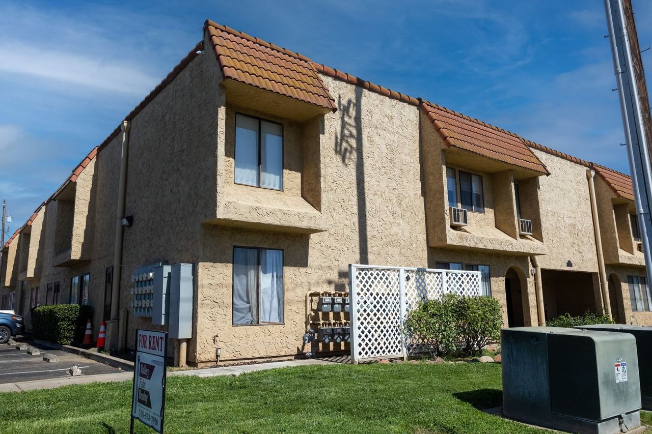 1006- Ramirez Apartments - Photo 2 of 9