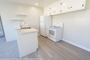 1525 Schiller - Photo 1 of 1