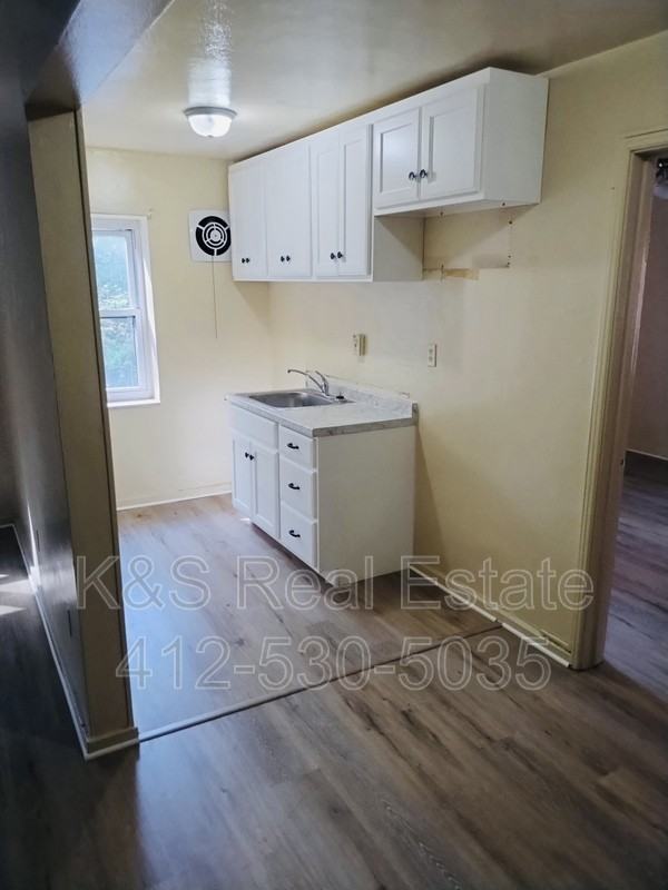 121 Mount Lebanon Blvd - Photo 2 of 5