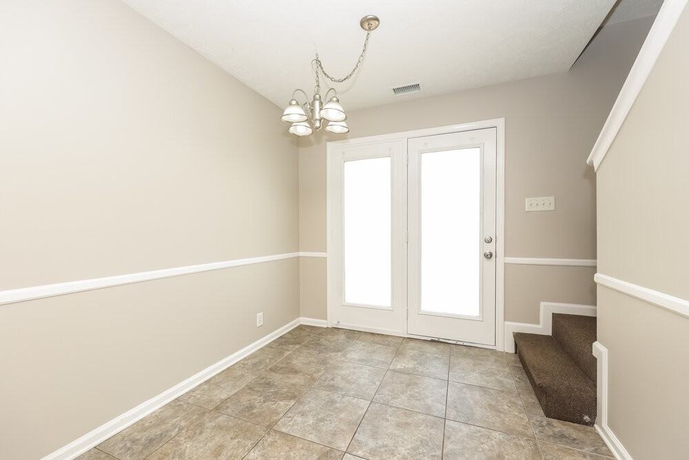 1502 Killarney Dr - Photo 5 of 17