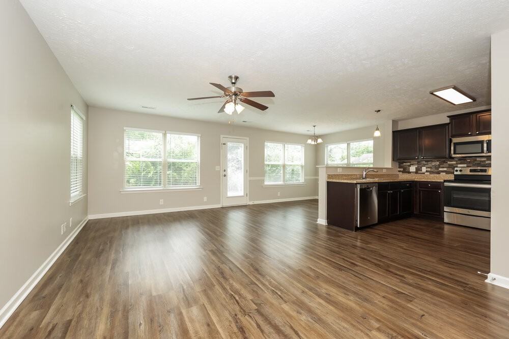 1916 Warmingfield Dr - Photo 4 of 17